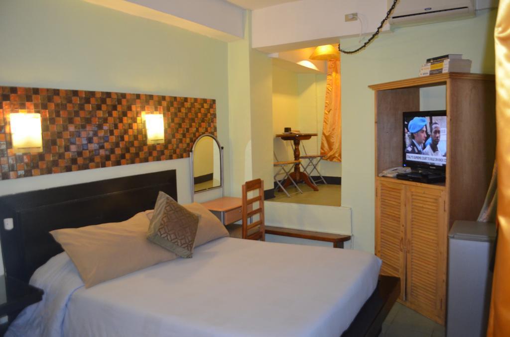Saint Illian'S Inn Makati Макати Экстерьер фото