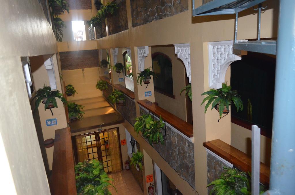 Saint Illian'S Inn Makati Макати Экстерьер фото